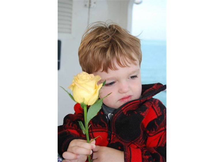 Eternal-Reefs-Dedication-05-Child-With-Flower-Sarasota02272012-(243)